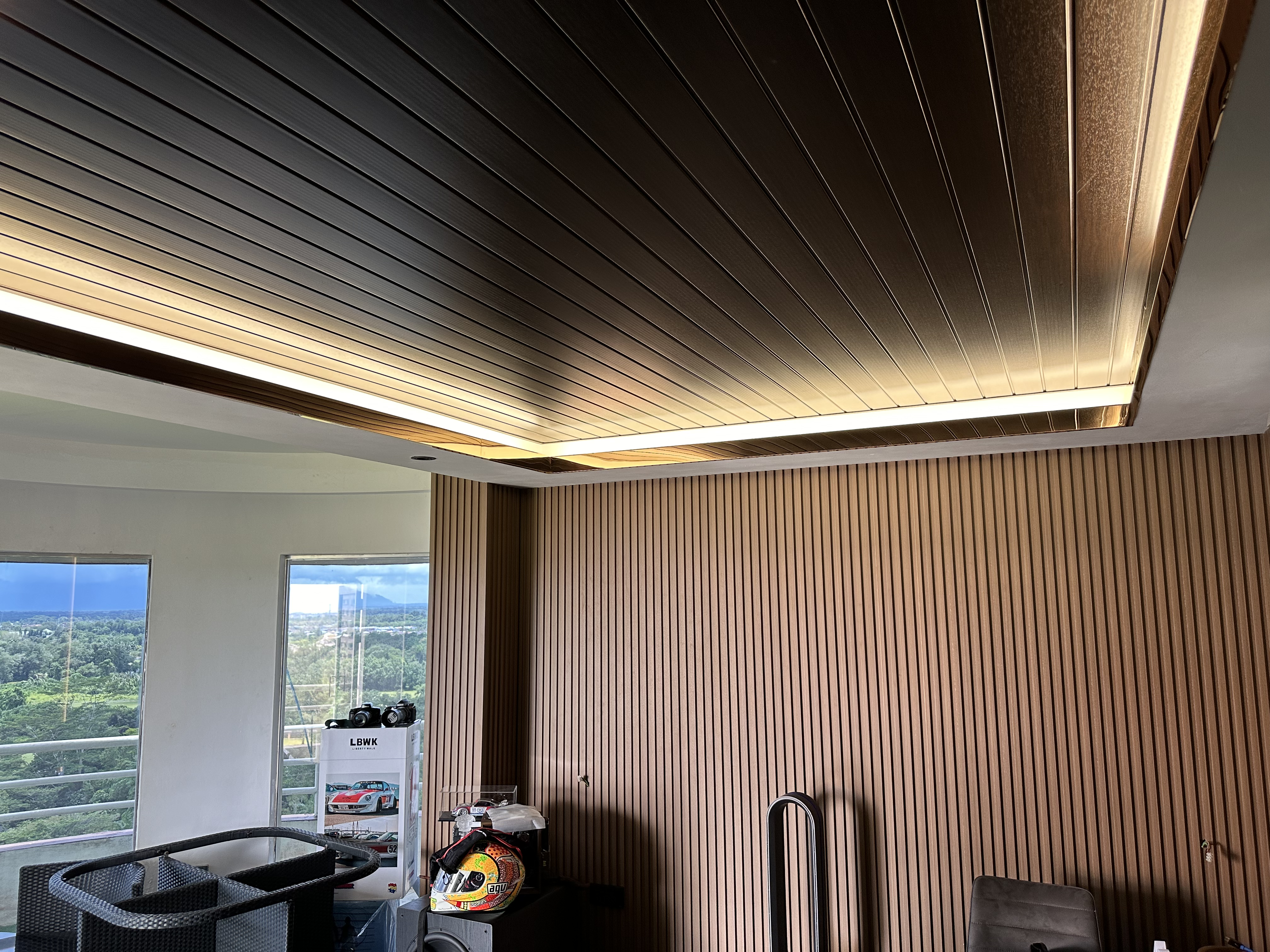 Old house transformation — feature wall and cove lighting in Kuching